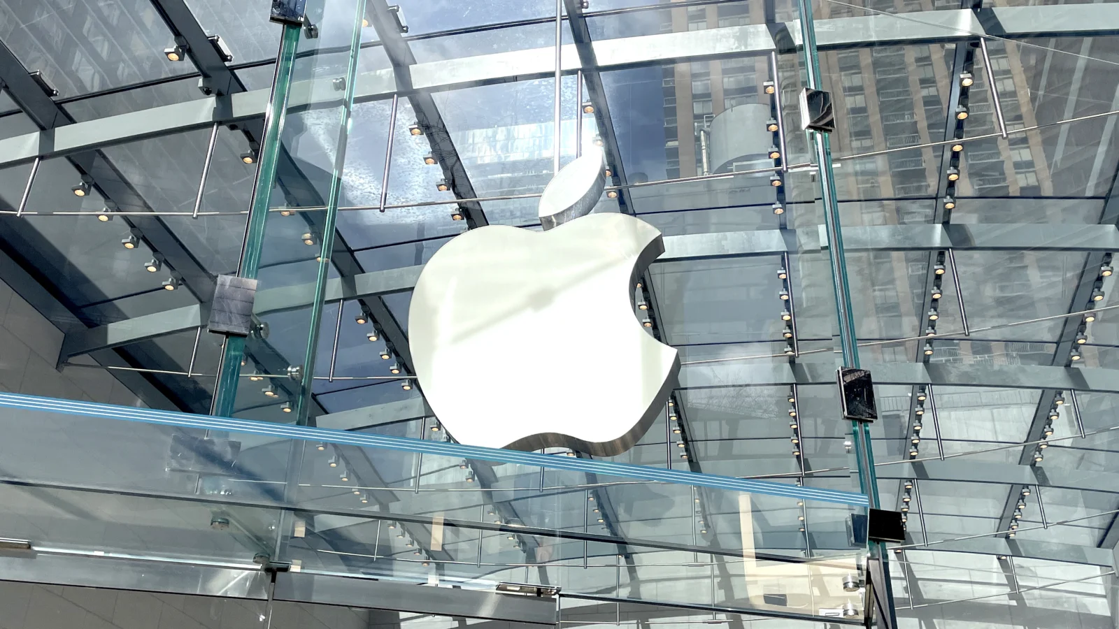 All-Glass iPhone Reportedly Cancelled Over Production Woes