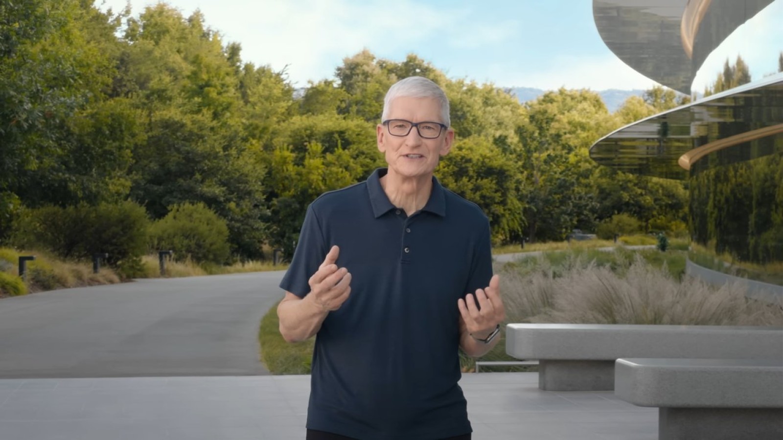 Apple Pledges Relief After Deadly Indonesia Earthquake - Apple Indonesia earthquake relief