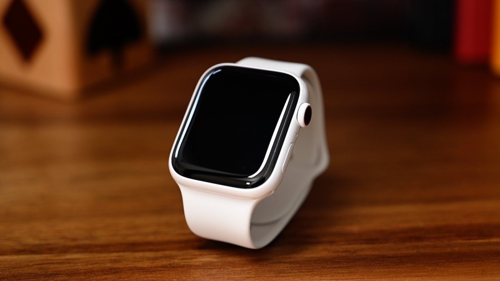 Apple Watch Series 12 May Revive Ceramic Case