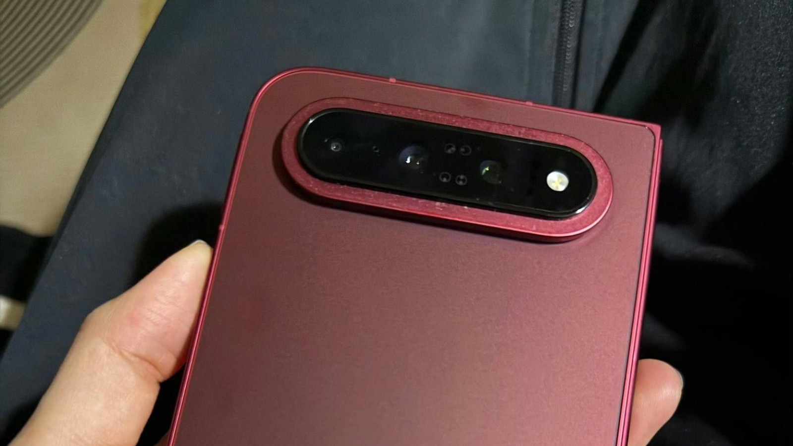 Foldable iPhone Ultra Reshapes the Smartphone Market