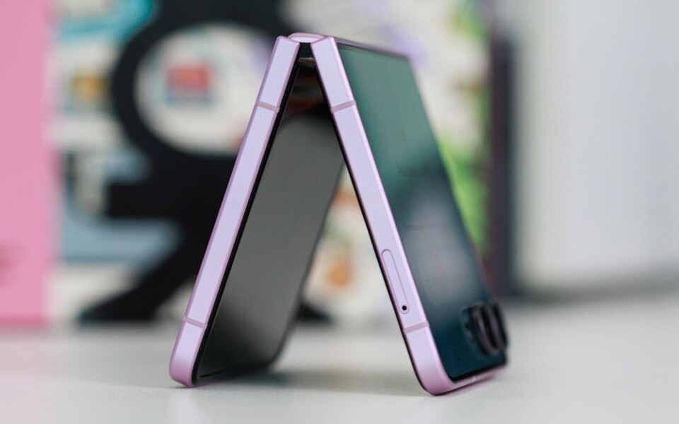 Galaxy Z Flip 8: Small Design Tweaks Outweigh Specs