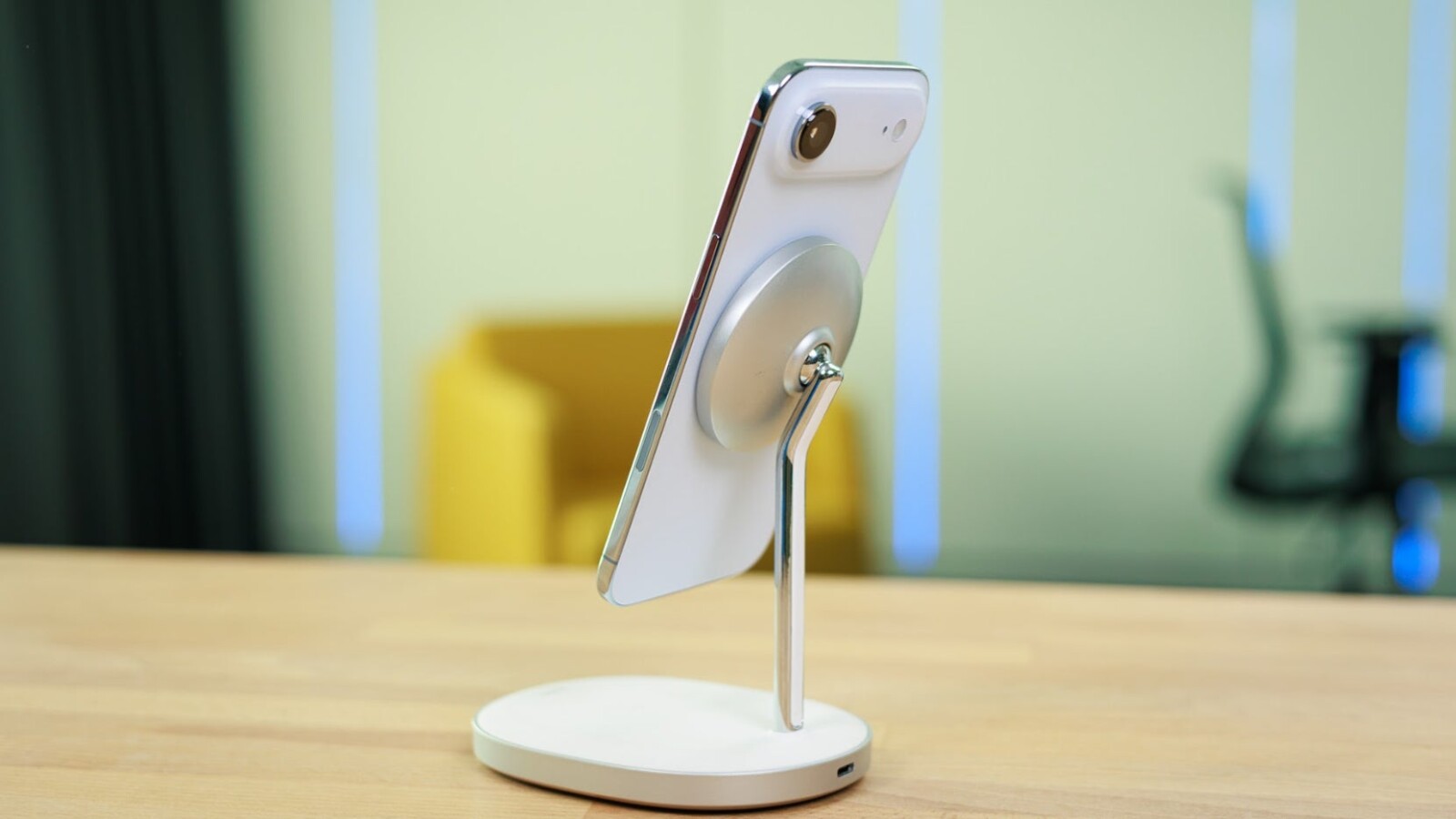 iPhone Air 2 May Get Unusual Dual-Camera Design