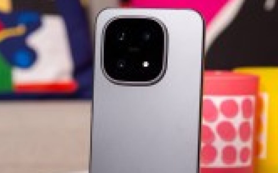 iQOO 16 Tipped With 165Hz Screen and New Design