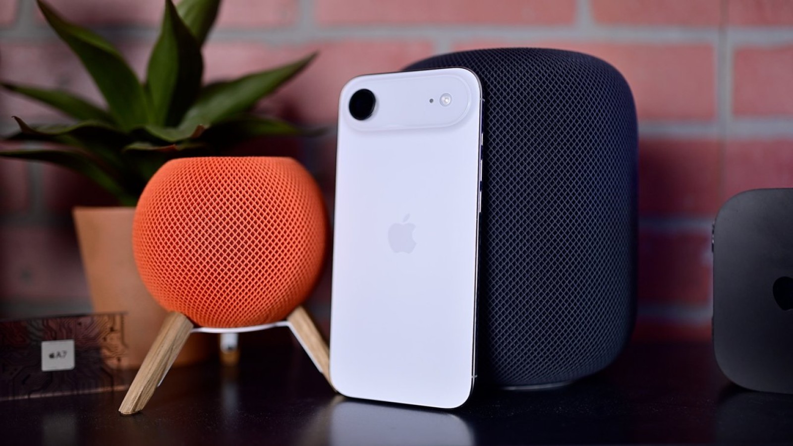 macOS Tahoe 26.7 Beta Hints at Home Hub, iPhone Air