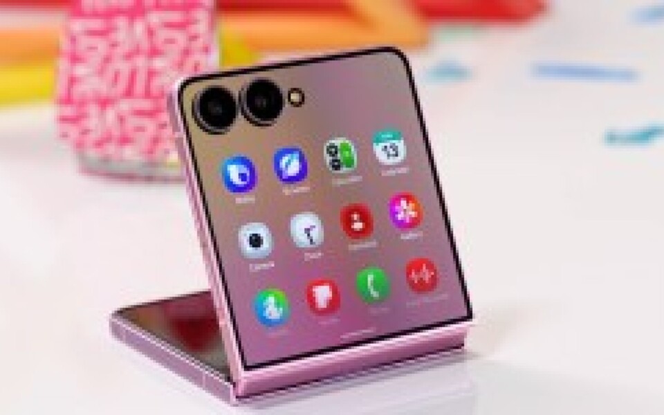 Samsung Galaxy Z Flip8 Review: Compact Foldable Upgraded