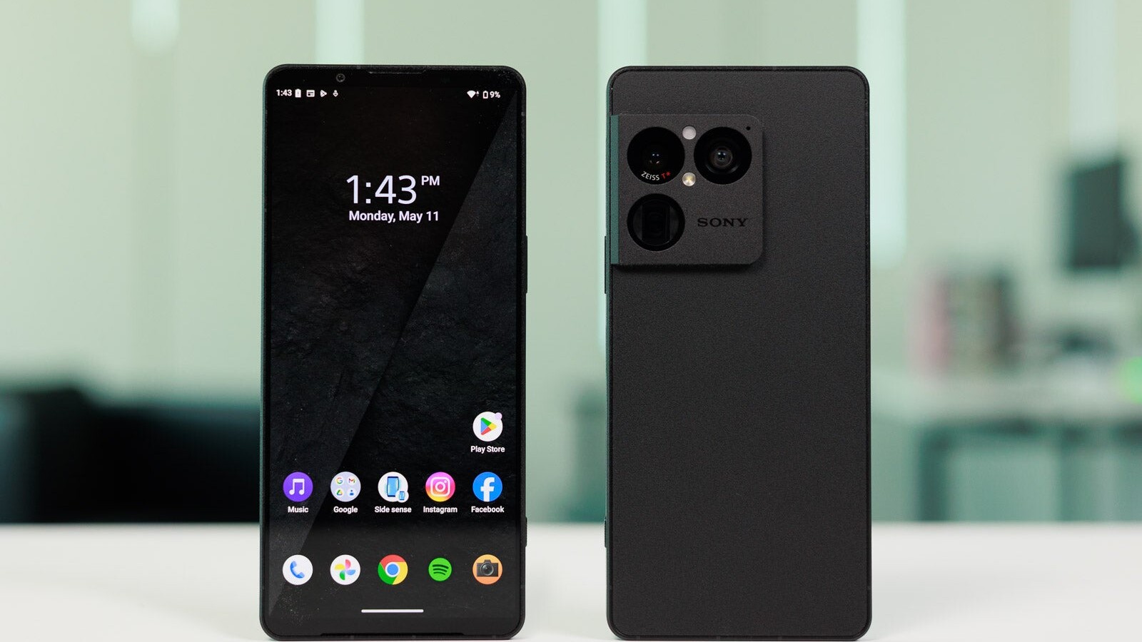 Sony Xperia 1 VIII Defies High Price to Post Strong Sales