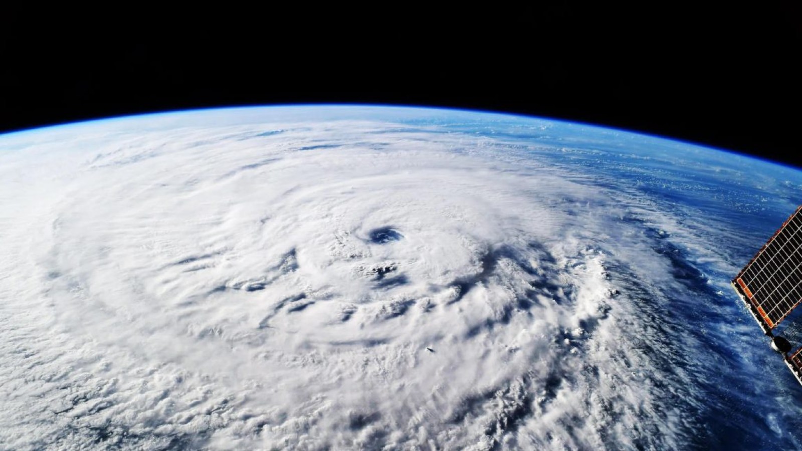 WeatherNext: DeepMind AI Delivers Hurricane Forecasting Leap - WeatherNext hurricane forecasting