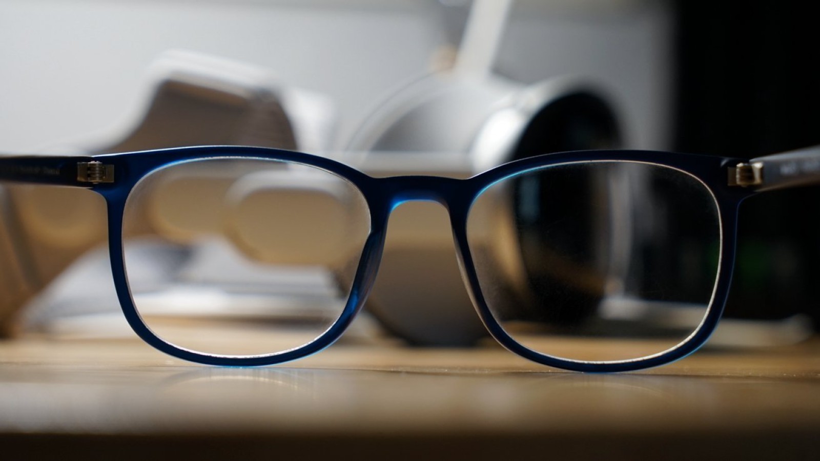 Apple Glass Tipped for 2027, Vision Pro Refresh in 2028