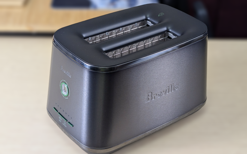 Breville Eye Q Toaster Uses Optic Sensors, Not a Timer