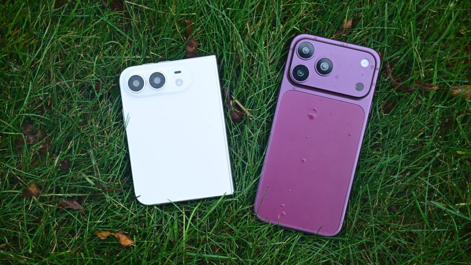 Folding iPhone Design Revealed in Case Maker Dummy Units