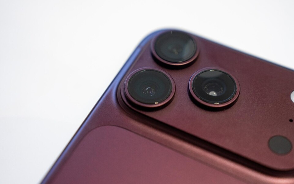 iPhone 18 Pro Adds Reference Image Mode to Verify Photos