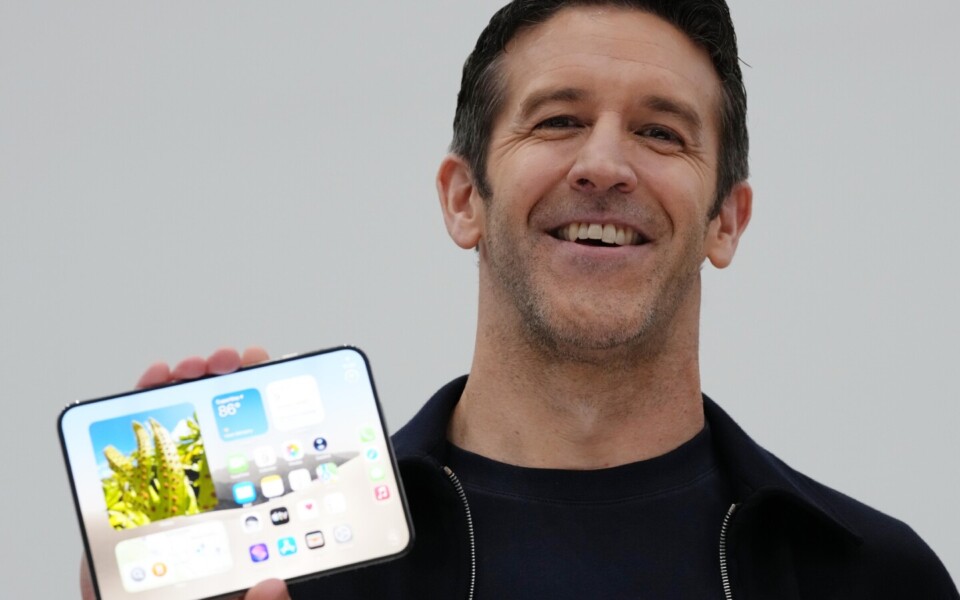 Apple Responds to iPhone Duo Foldable Copycat Claims