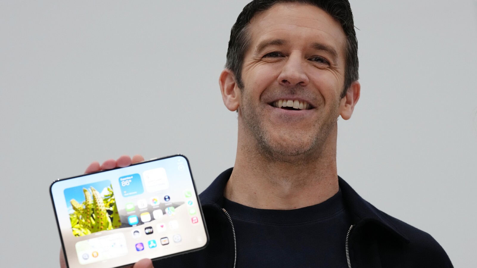 Apple Responds to iPhone Duo Foldable Copycat Claims