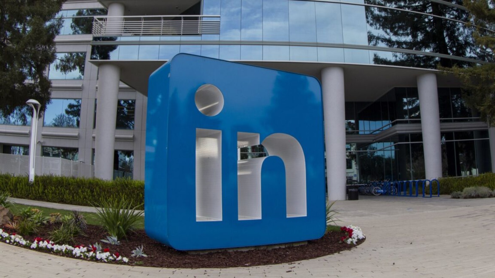 LinkedIn Defeats 'BrowserGate' Browser Extension Scanning Lawsuits - LinkedIn browser extension lawsuit