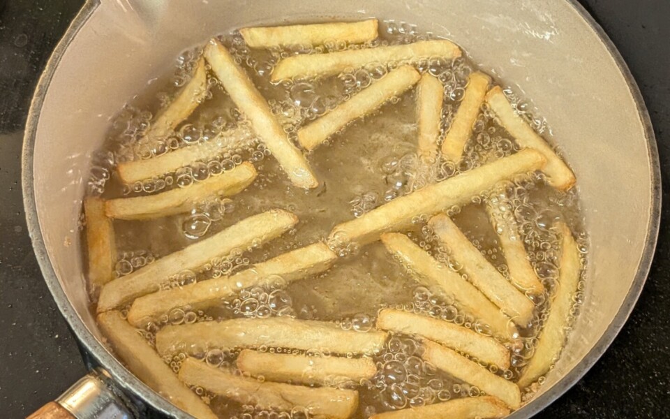 How to Reuse Frying Oil: A Simple Kitchen Guide