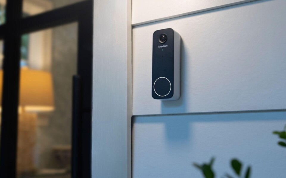 SimpliSafe Video Doorbell Series 2 Adds Live Guard Monitoring