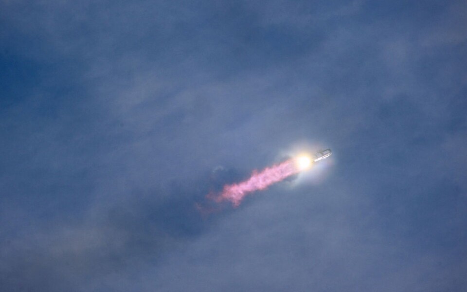SpaceX Starship Reaches Orbit for First Time, Deploys Starlink