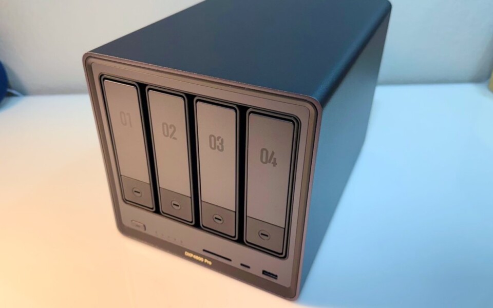 uGreen NASync DXP4800 Pro Review: Mid-Range NAS Sweet Spot