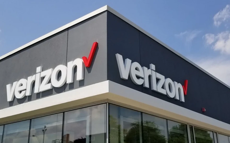 Verizon Customers Turn to AI Workarounds for Live Agents
