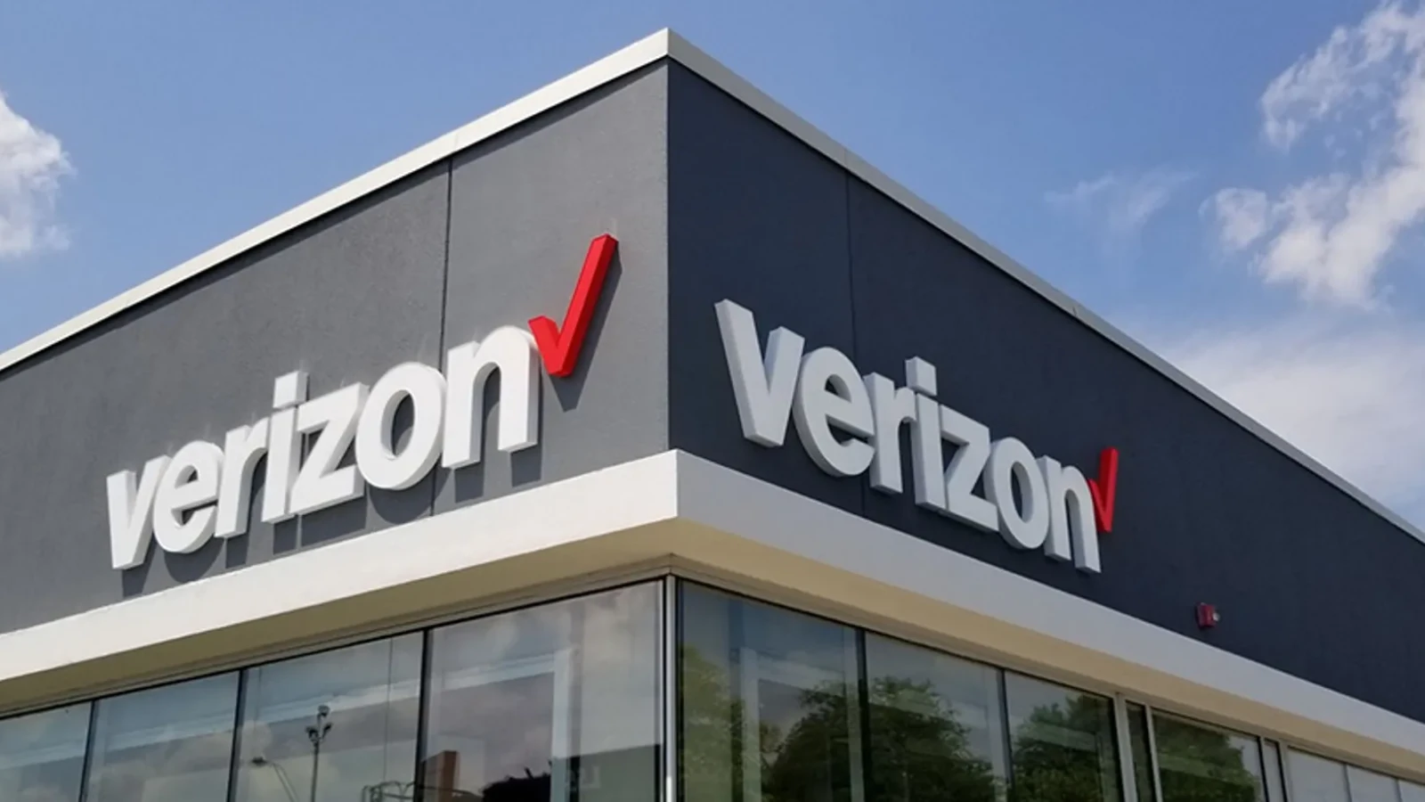 Verizon Customers Turn to AI Workarounds for Live Agents - Verizon AI customer service