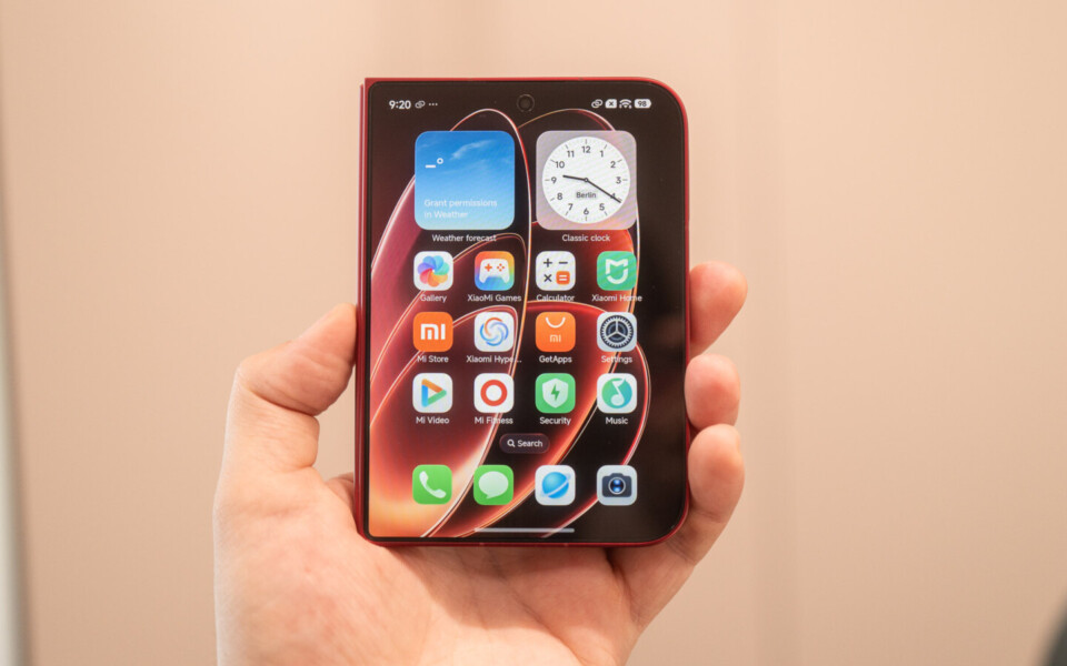 Xiaomi Folding Phone Emerges as iPhone Ultra Rival