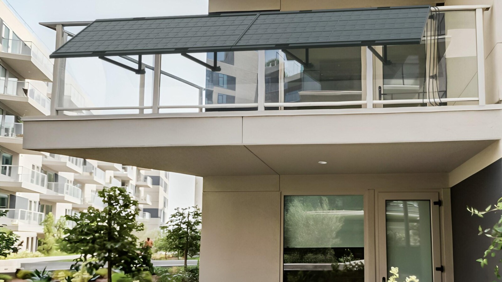 California Legalises Plug-In Balcony Solar Panels