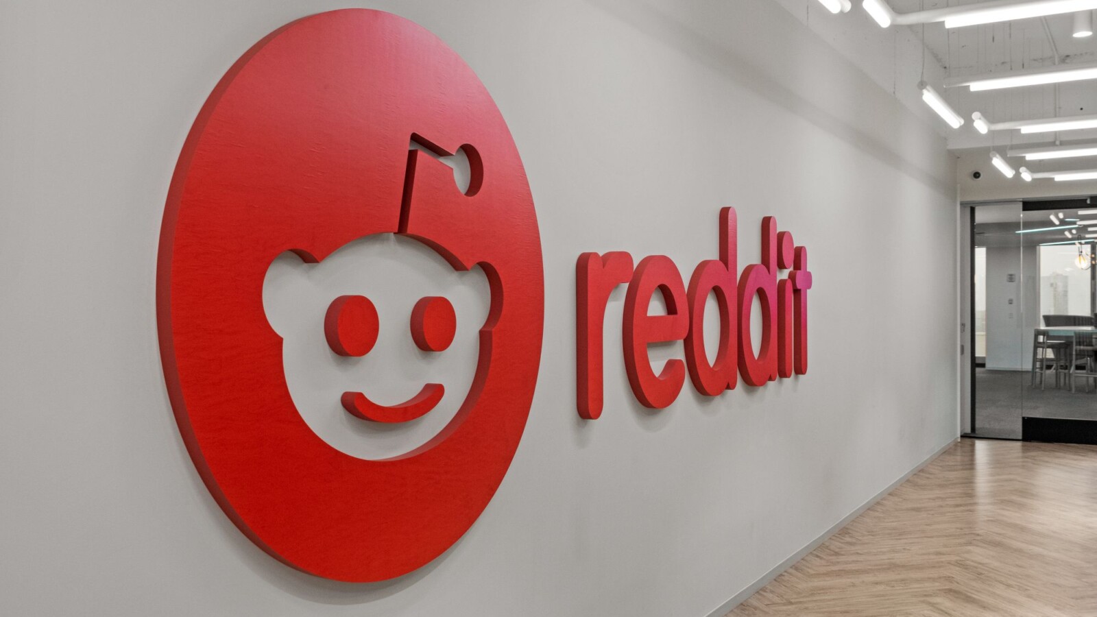 Reddit Restricts RSS and Open Web Access to Block AI Bots - Reddit RSS access